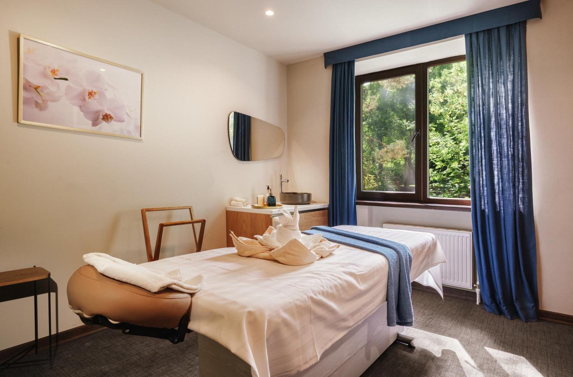 Apricot Aghveran Resort Bagian luar foto