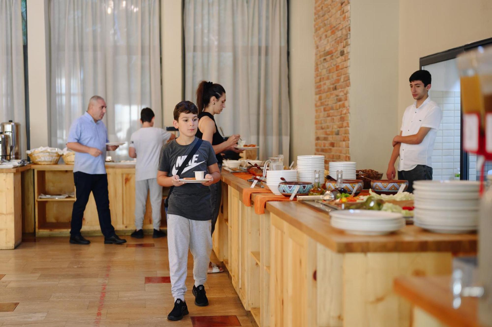 Apricot Aghveran Resort Bagian luar foto