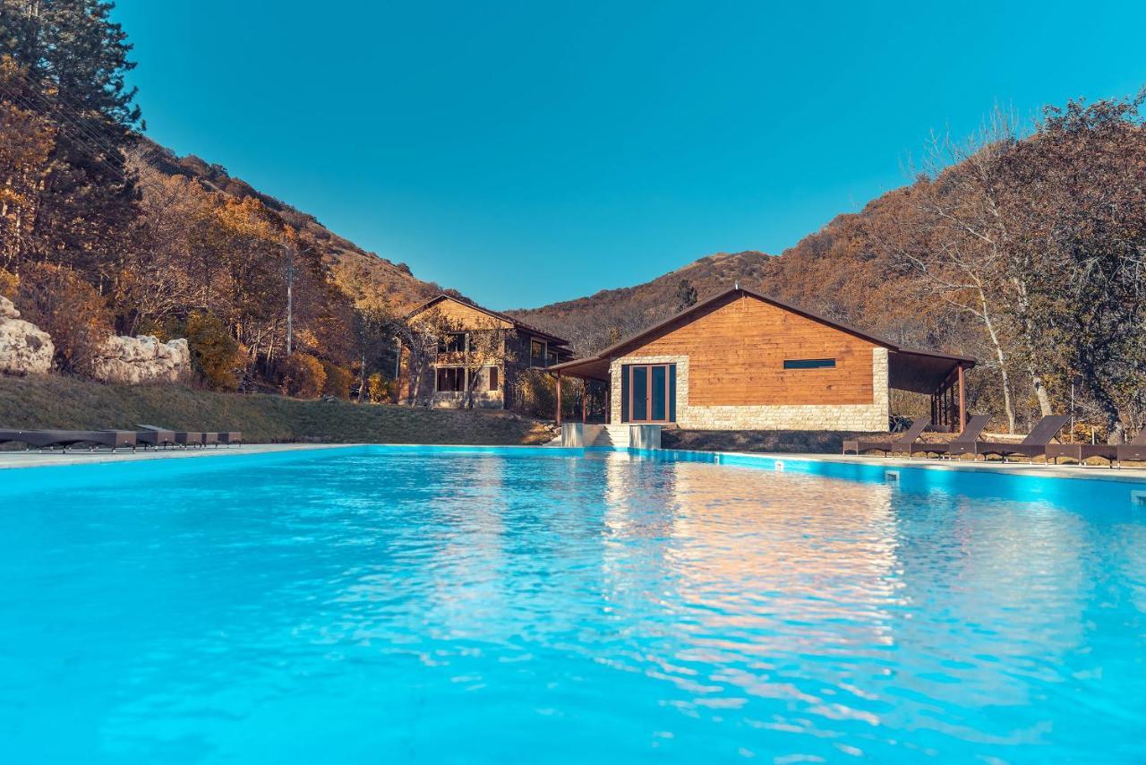 Apricot Aghveran Resort Bagian luar foto